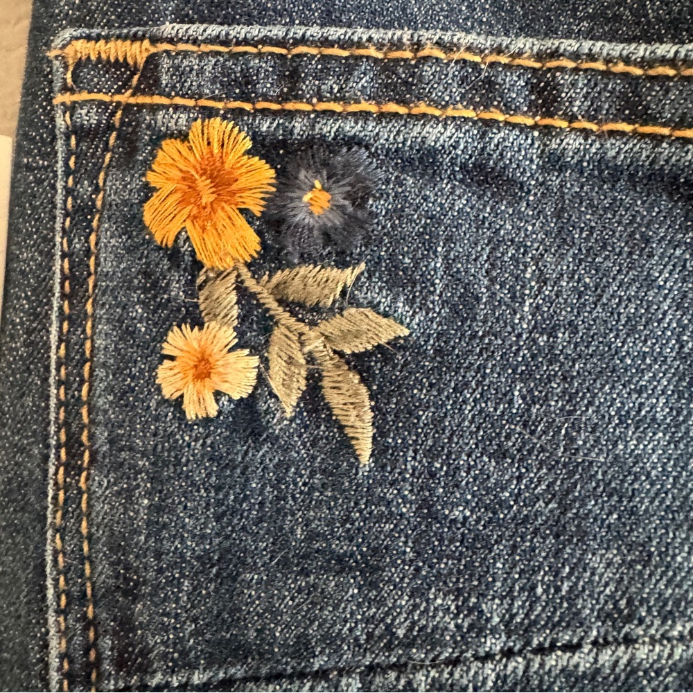 NWT ANTHROPOLOGIE DRIFTWOOD COLETTE EMBROIDERED Cropped CUFFED JEANS SIZE 24 - Picture 5 of 11